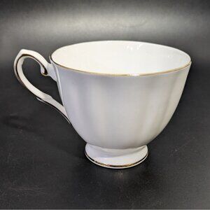 Elizabethan White Bone China Teacup Gold Trim Elegant Scalloped Design Vintage